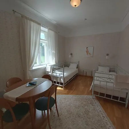 Paslepa Mois Apartment